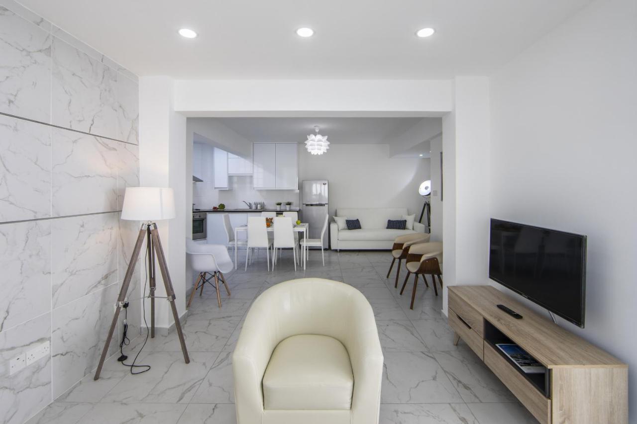 Larnaca Finikoudes Suite Ngoại thất bức ảnh