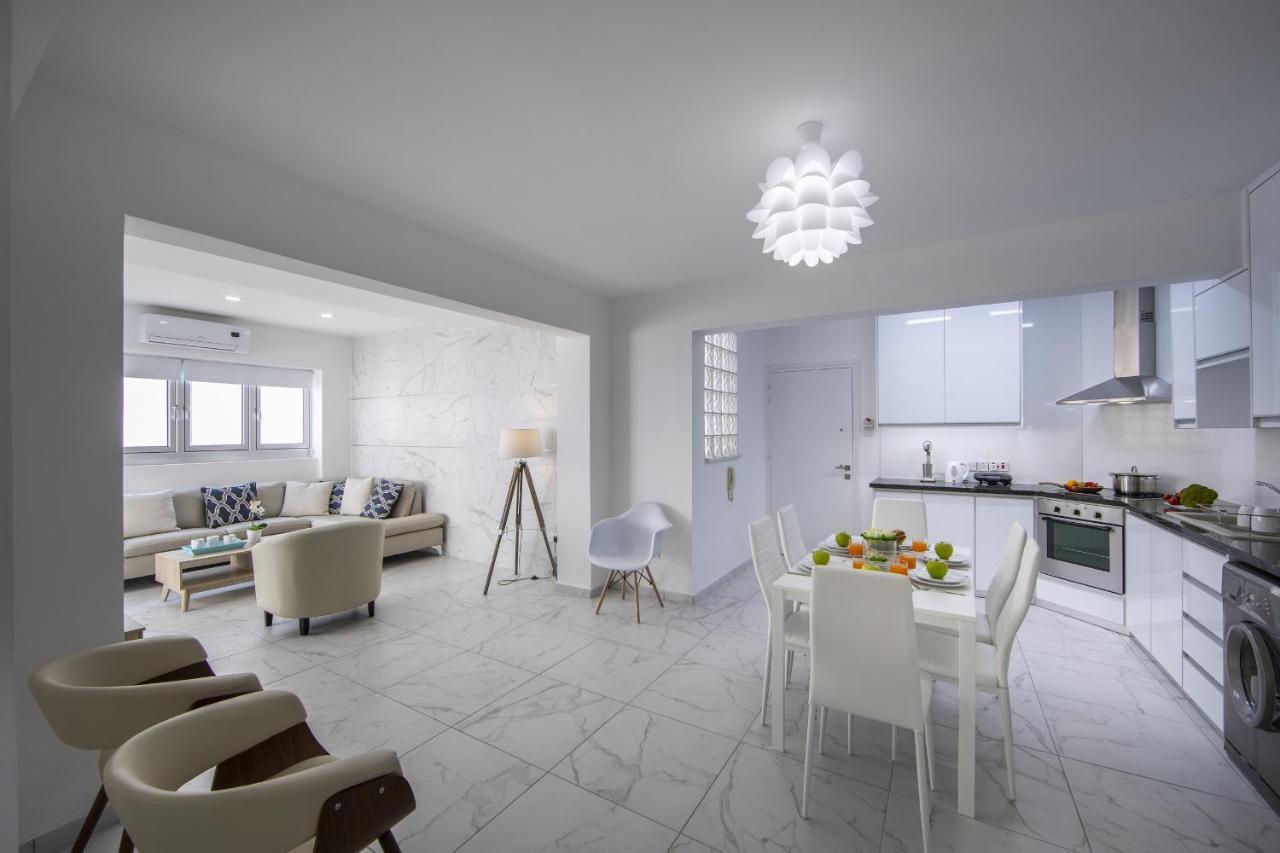 Larnaca Finikoudes Suite Ngoại thất bức ảnh