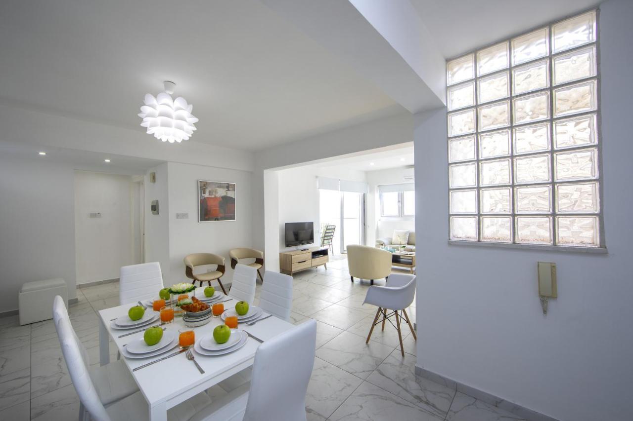 Larnaca Finikoudes Suite Ngoại thất bức ảnh